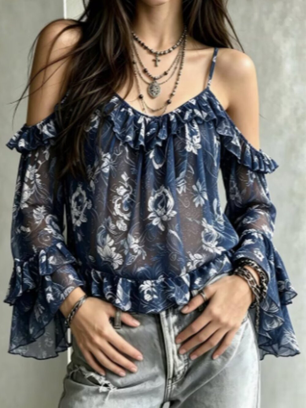 NWT. WOMENS BOHEMIAN STYLE NAVY BLUE TOP.